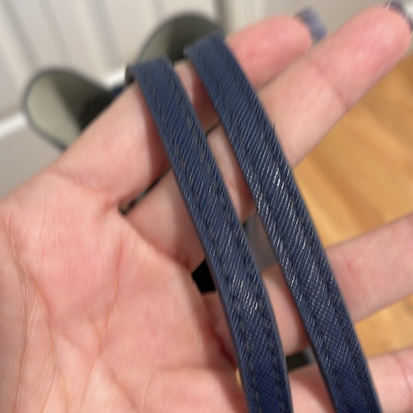 NWOT BEAUTIFUL reversible, Tommy Hilfiger purse, incl detachable, coin, purse - Picture 8 of 8